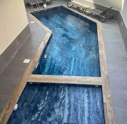 Jasmin 4 אלאניה